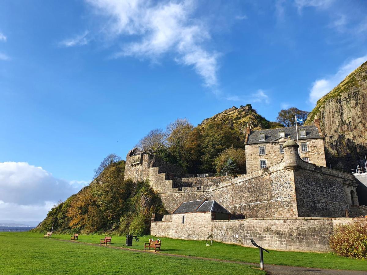 Dumbarton Castle Way Apartment Bagian luar foto